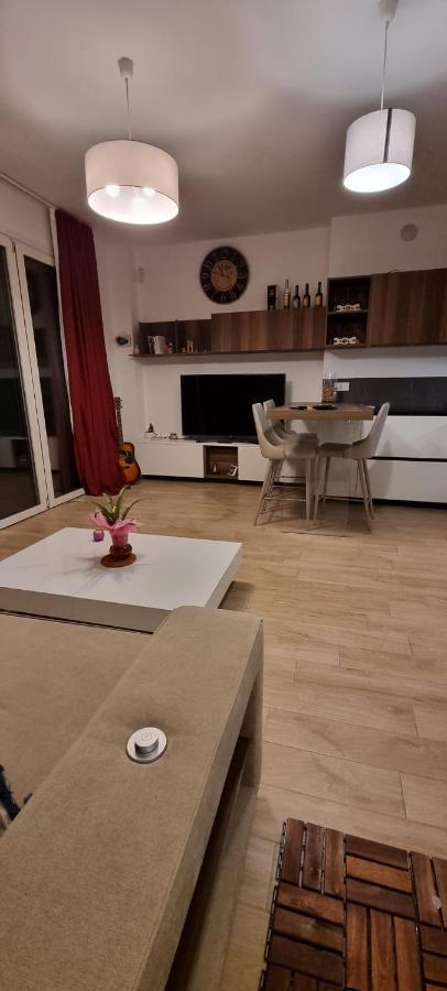 La Maison De Florina Milaan Buitenkant foto
